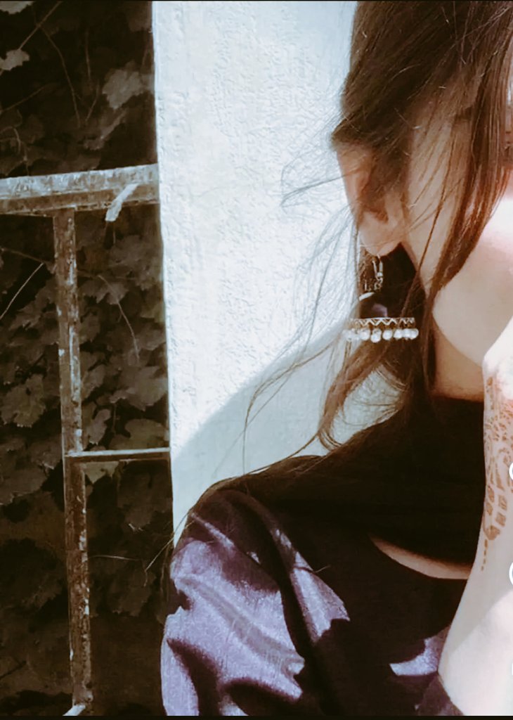 عزت نفس در اصل وہ علم ہے
 جو انسان کو یہ سمجھا دیتا ہے کہ اپنی قیمت گھٹا کر حاصل کی گئی ہر جیت، دراصل ہار ہوتی ہے
Self-respect is actually the awareness
that teaches a person
that every victory achieved by lowering your own worth
is, in reality, a defeat.
#Selfrespect