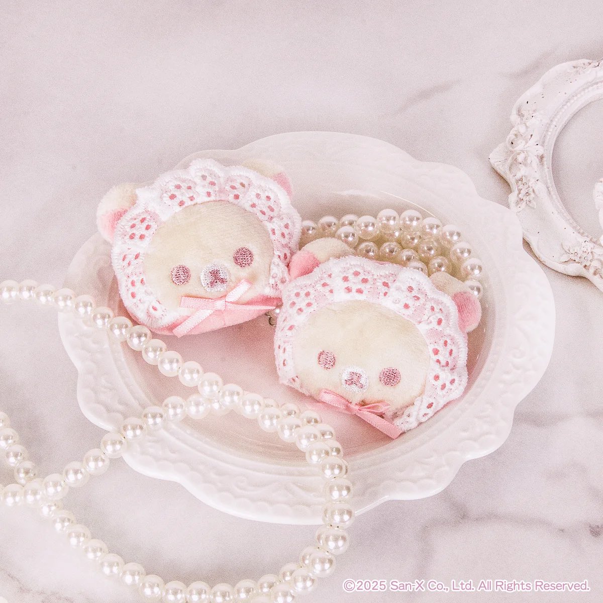 R✮˚⋆ tweet media