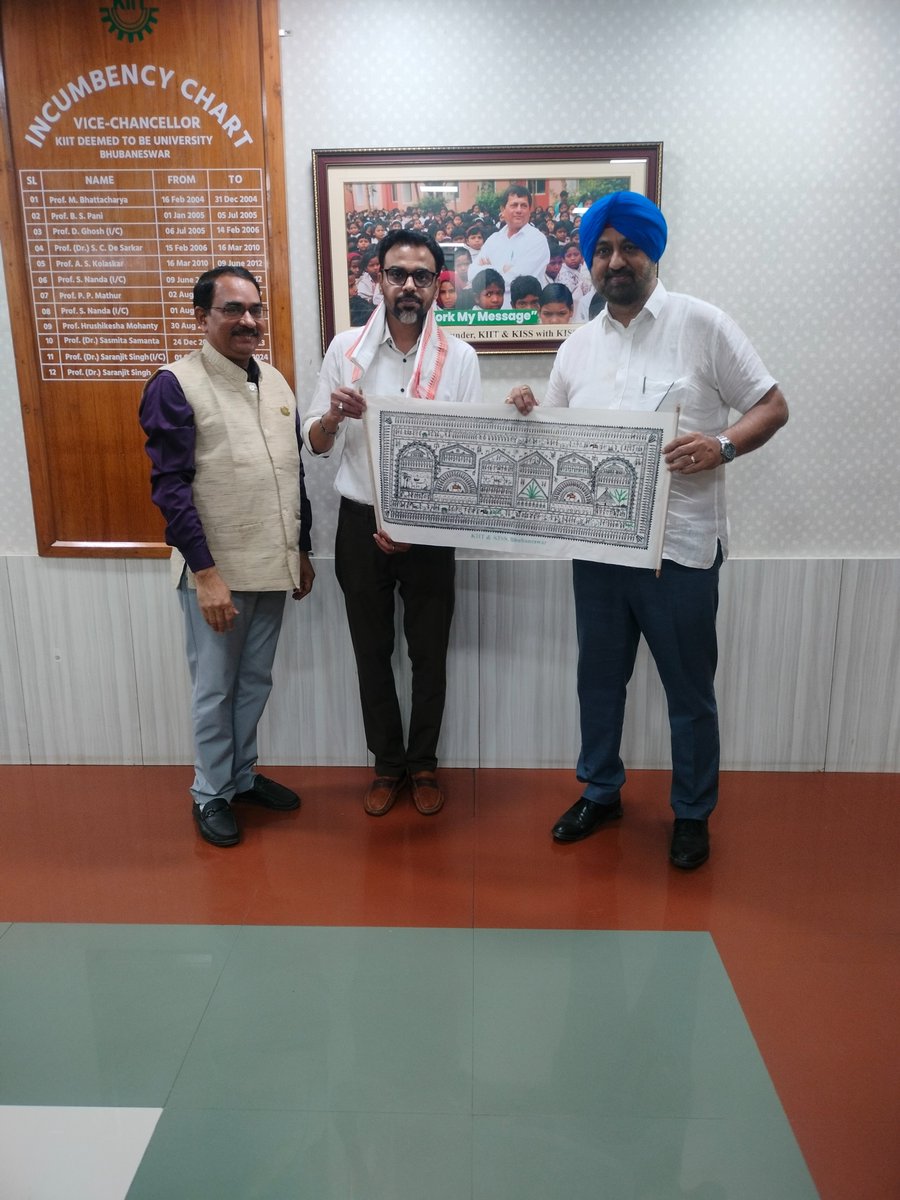 KIITVC's tweet photo. Great exchange on innovation &amp; collaboration with Mr. Gajendra Mohan Jha, Founder of Matasma &amp; Instavend and their team at @KIITUniversity- ideas that will empower #KIITians to think big &amp; create real impact.

#KIITUniversity #Collaboration #ViksitBharat https://t.co/xntIPYDyUa