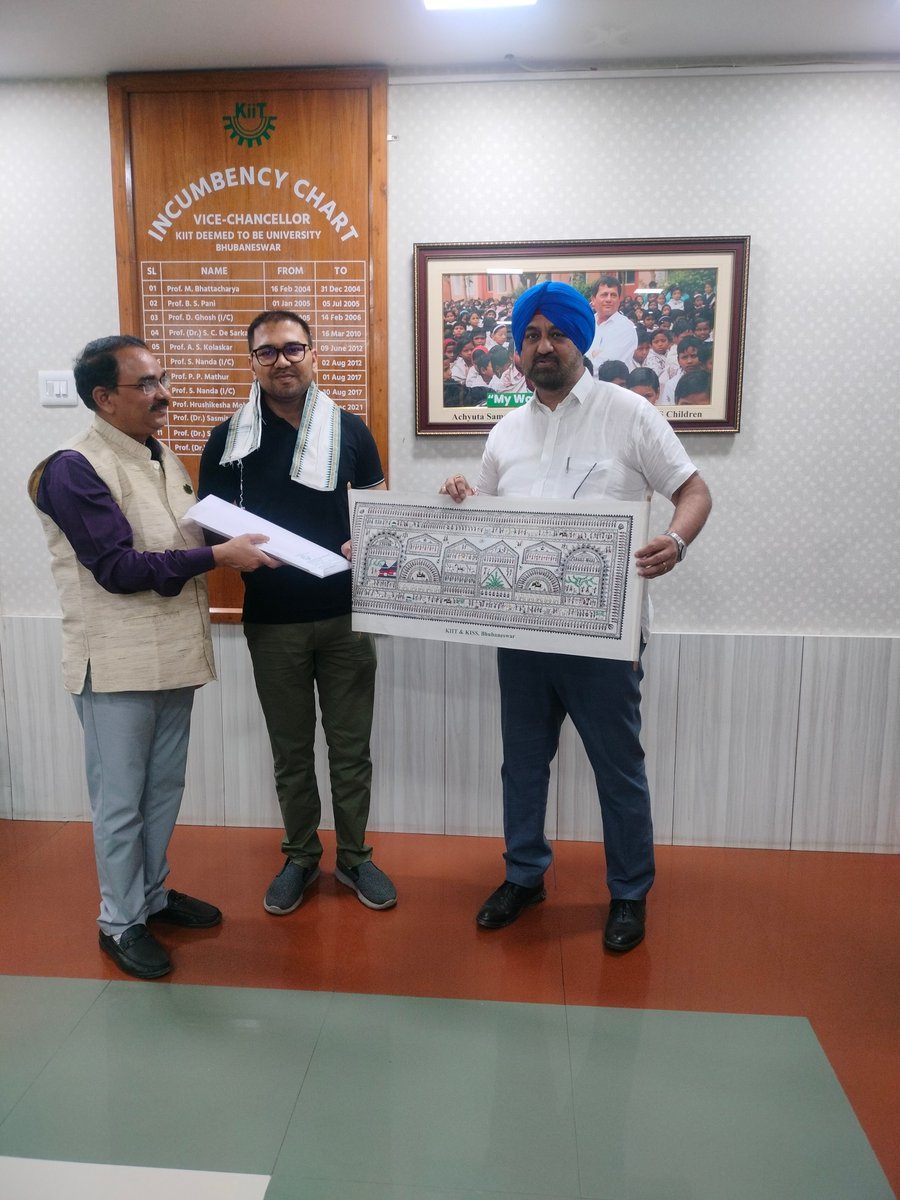 Saranjit72's tweet photo. Great exchange on innovation &amp; collaboration with Mr. Gajendra Mohan Jha, Founder of Matasma &amp; Instavend and their team at @KIITUniversity- ideas that will empower #KIITians to think big &amp; create real impact.

#KIITUniversity #Collaboration #ViksitBharat https://t.co/cb9gsySRV4