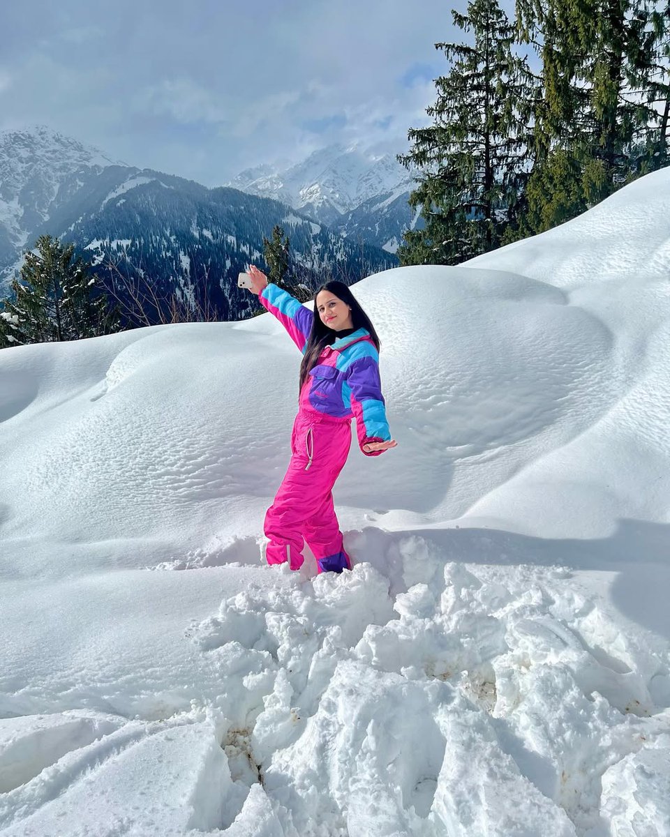 Looking for Indian friends to chat about your favorite places? DM me!🇮🇳