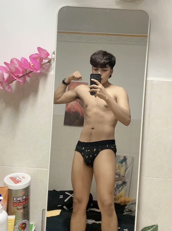 Vi La vi tweet media