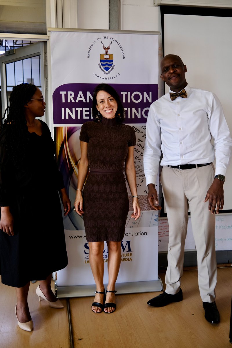 euciembly's tweet photo. On 02 October, our team member Alice Leal talked about the EU-Horizon scheme with her academic peers, including colleagues and postgraduate students, at the University of the Witwatersrand, in Johannesburg, South Africa. The programme allows ideas, institutions and academics from the Global South and from the Global North to meet and come up with innovative solutions to global challenges. Our call is all about democracy: how can we increase democratic participation and make it more intersectional at all levels - local, national and translational? This is what we aim to find out in EU-CIEMBLY.

--
No dia 02 de outubro, Alice Leal, participante da nossa equipe, deu uma fala sobre o programa Horizon na Universidade do Witwatersrand, em Joanesburgo, na África do Sul. O público foram seus colegas do corpo docente e também estudantes da pós-graduação. O Horizon permite que ideias, instituições e pesquisadores e pesquisadoras do Norte e do Sul Global se encontrem para desenvolver soluções inovadoras para desafios globais. Nossa chamada é dedicada à democracia: como fazer para aumentar a participação democrática e torná-la mais interseccional em todos os níveis - local, nacional e transnacional? É justamente isso que o nosso EU-CIEMBLY quer desvendar.