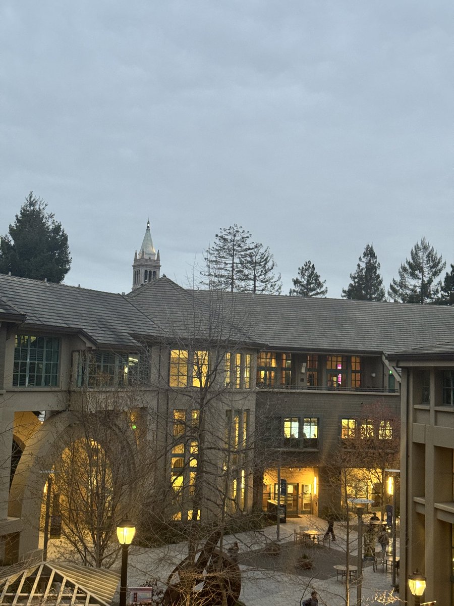 Asra 👩🏻‍💻 tweet media