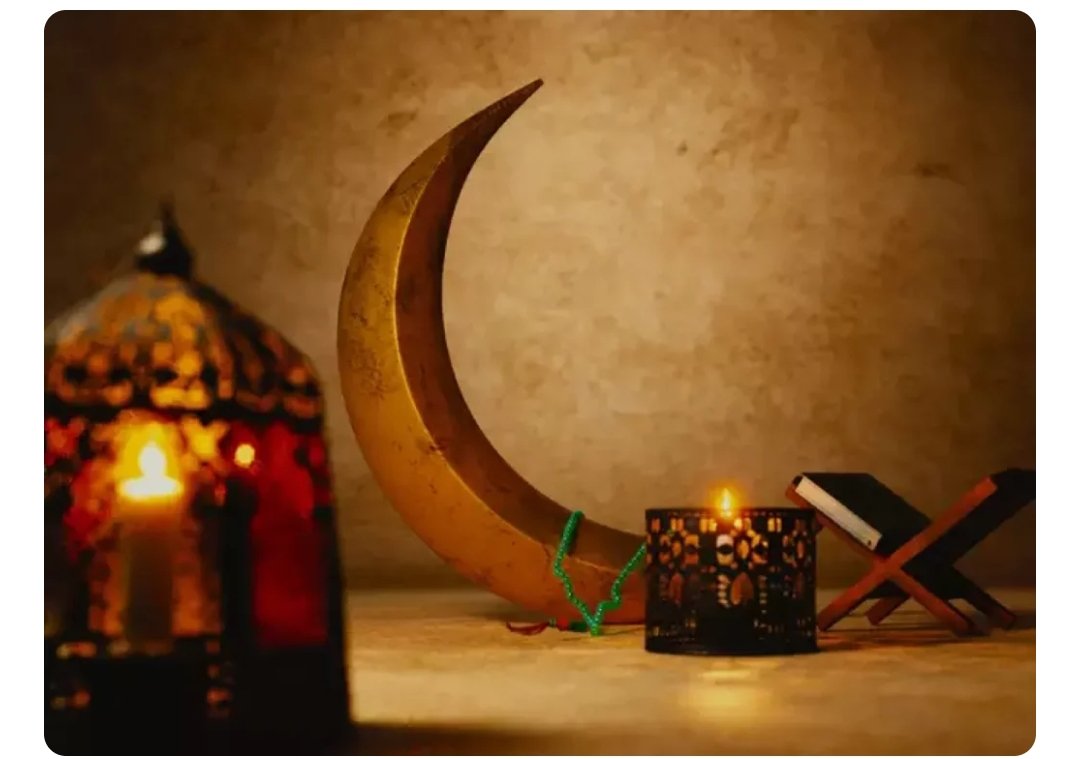 رمضان ماهی است که ابتدايش رحمت است و ميانه‌اش مغفرت و پايانش آزادی از آتش جهنم.
#جشن_رمضان
#ماه_نور