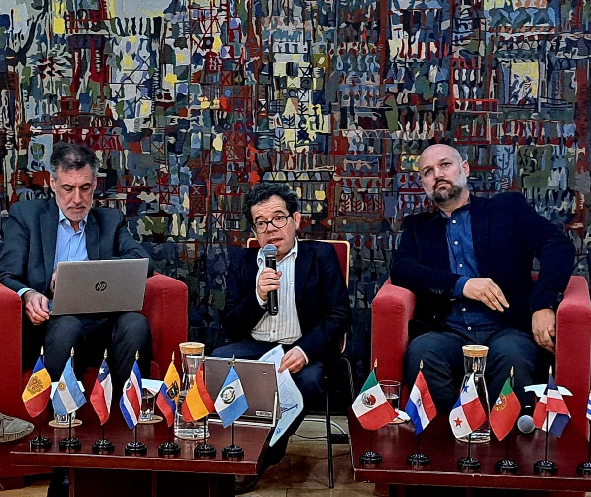 RPDiscapacidad's tweet photo. Estamos en Lisboa explicando a Iberoamérica la determinación de 🇪🇦 para q los cuidados sean derechos

✅️ Inversión d más de Mil Millones en la Estrategia d Cuidados

✅️ La persona en el centro

✅️ Derechos laborales a las cuidadoras

✅️ Reforma profunda Ley de Dependencia https://t.co/FizuhWkQGr