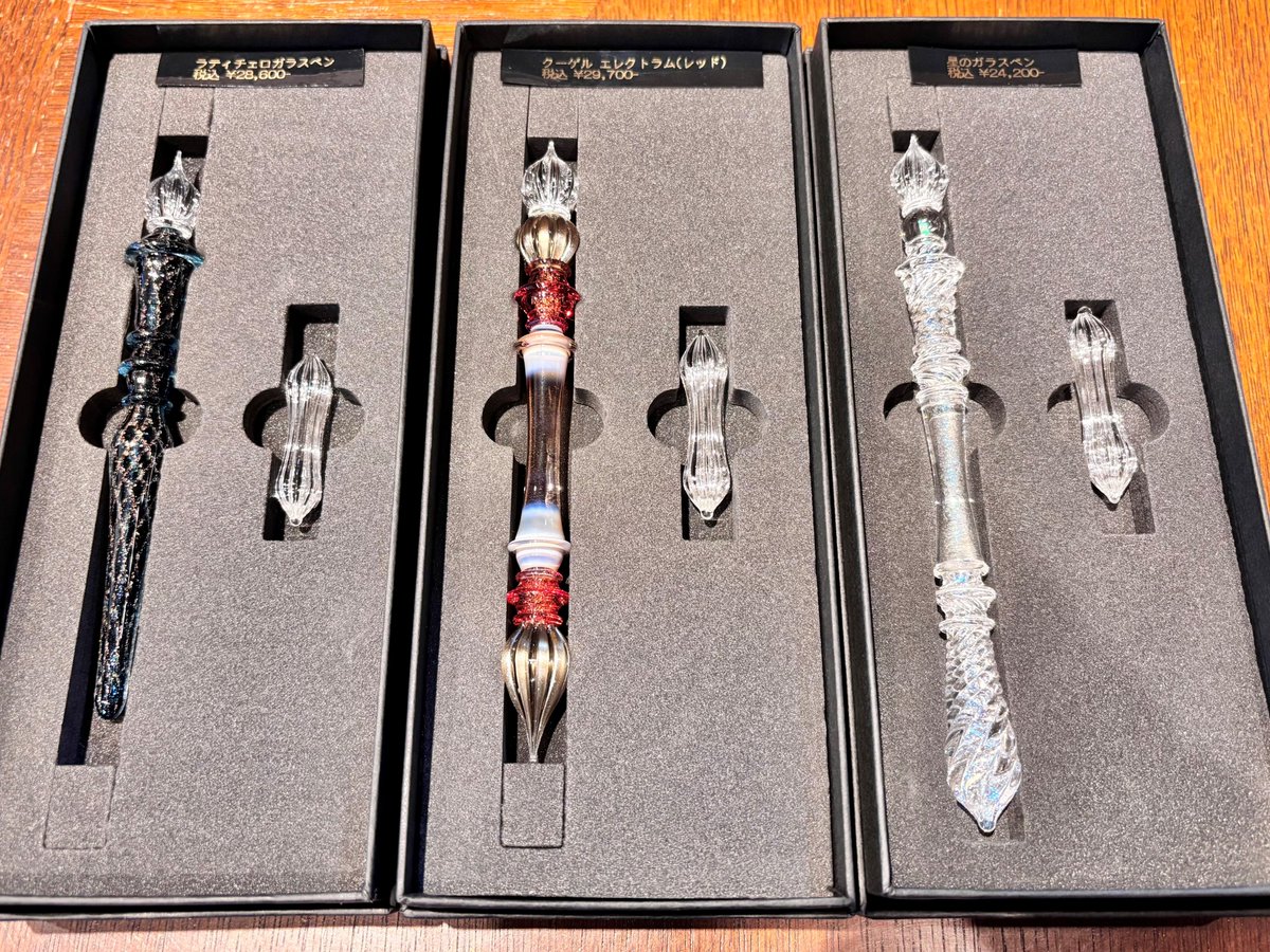 LUCガラスペン」が3本入荷しました。 今回も美しい色合いで心奪われ