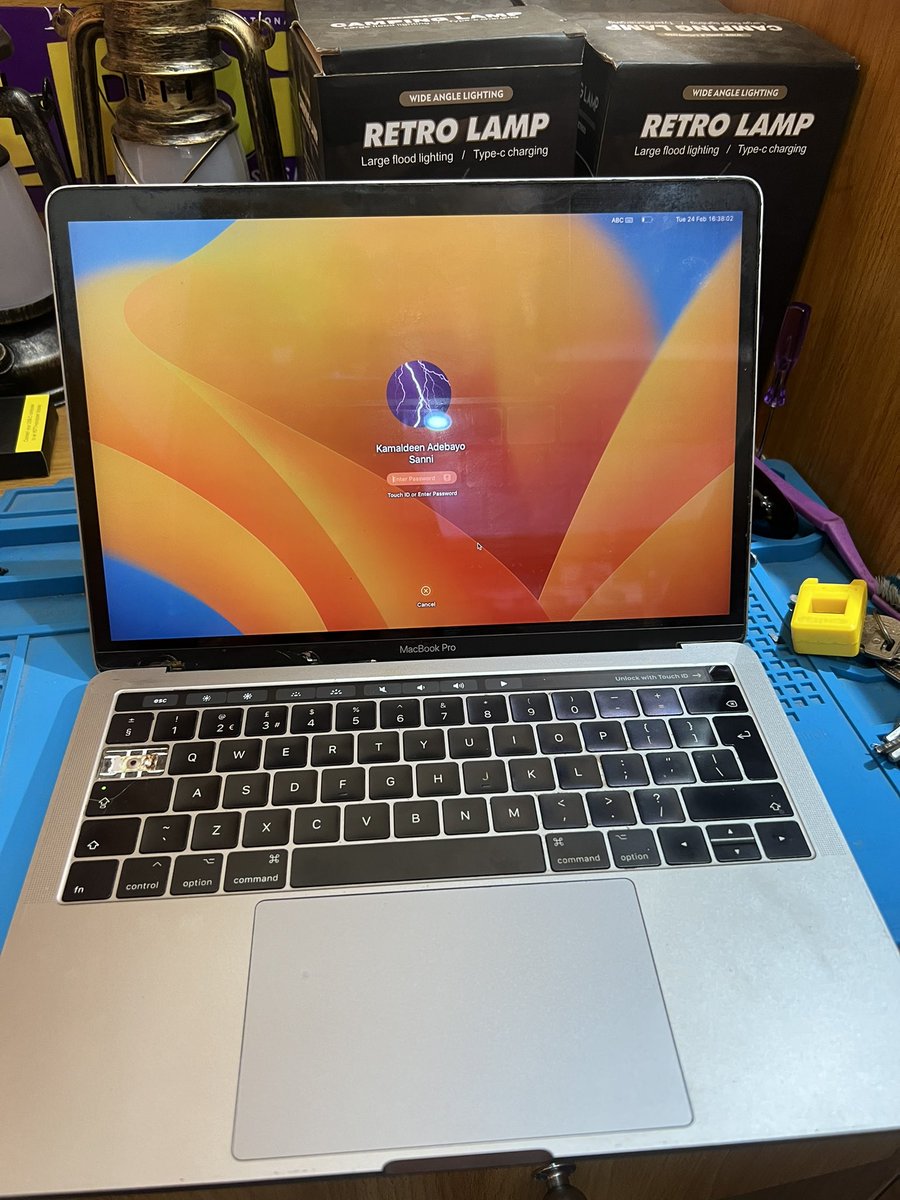 Iam_KizzyKroxx's tweet photo. REPAIR 👨‍🔧 

MACBOOK PRO 13”
A1706 2017
INTEL CORE i5
KEYBOARD REPLACEMENT (UK REGION)

DM/CALL:-09054560886 FOR MORE INFO.

LET’S FIX IT FOR YOU.🤝

ABUJA. https://t.co/ih4s3Hrwo3