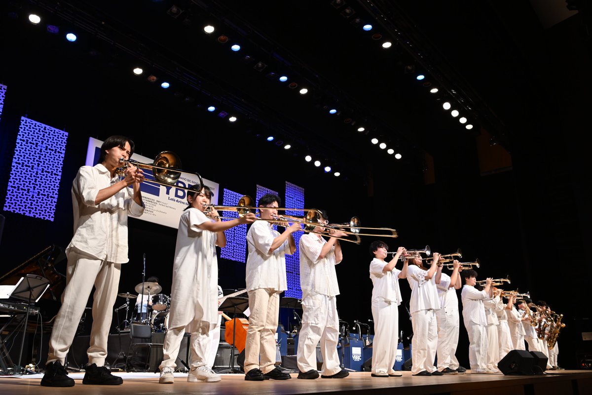 jazzpromenade's tweet photo. 4/4(土)　出演バンド

①13:30-14:10 横浜市立大学Second Wind Jazz Orchestra @SWJO2
②14:30-15:10 東京大学Jazz Junk Workshop @utjjw
③15:30-16:10 昭和音楽大学Lily Jazz Orchestra @showa_ljo
④16:30-17:10 横浜国立大学Baysound Jazz Orcchestra @bjo_ynu

会場：JR桜木町駅前広場 https://t.co/qciatjqaH4