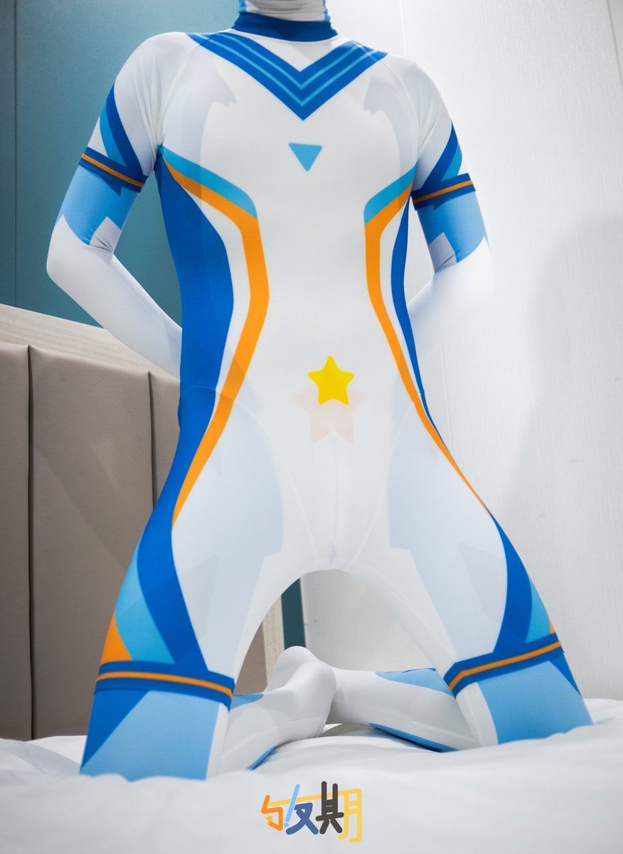 yuyouqi's tweet photo. 与友期x次元跃迁 【链路协约Link Protocol】作战服
次元跃迁销售中！更多图片或了解��细信息请加入群聊（QQ：901468813）/联系与友期官号（QQ：1710268394）

“现在正面就完全没有遮挡了哦~哎，咪咪真是小馋猫。”

感谢路由器老师@luyouqi13的超绝图图！ https://t.co/w0dk4DbSIy