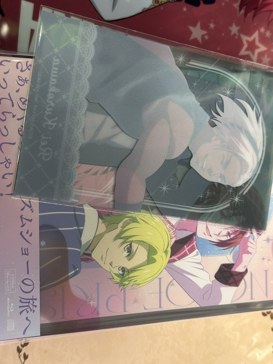 円盤2つ目特典は冷さんとカヅキパイセンだった。 クリアポスターも全