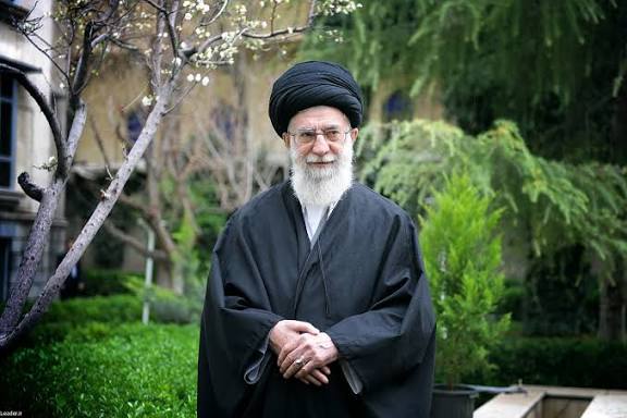 شهاب الدین فروغی tweet media