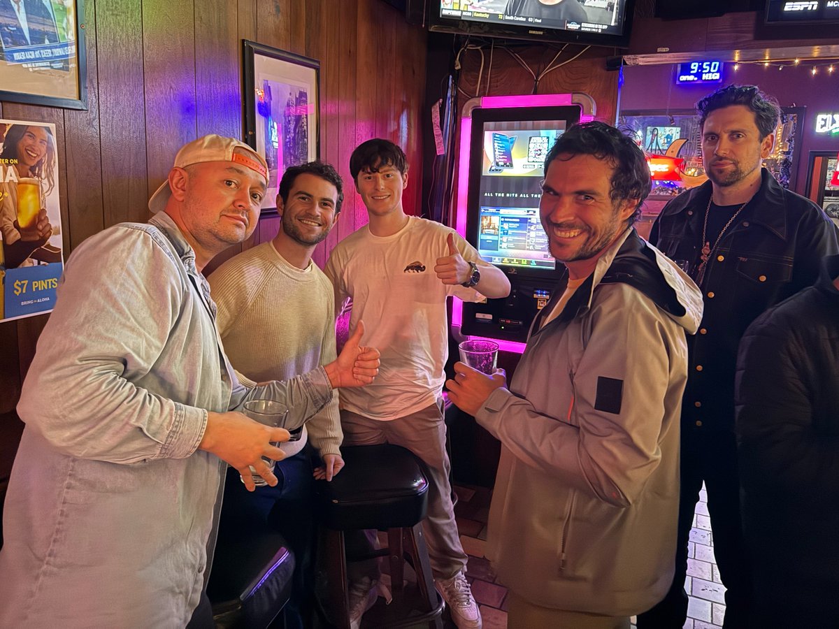 Jon Healy tweet media