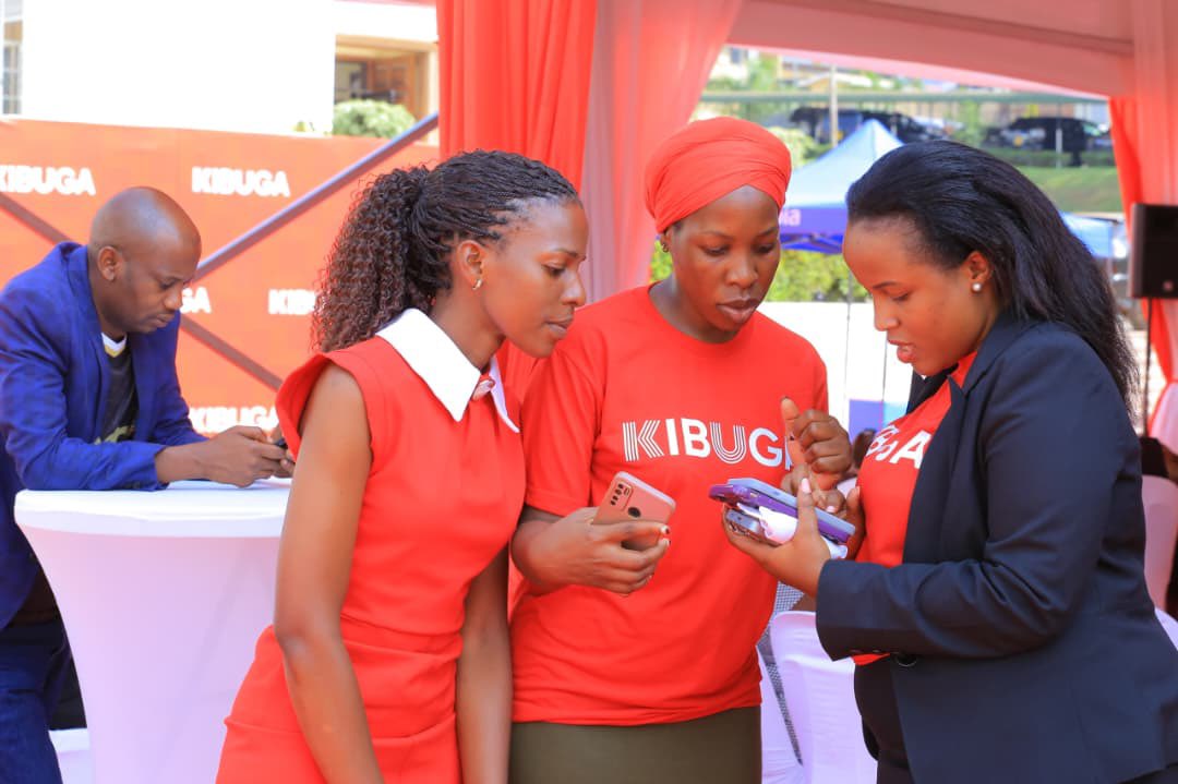 K2telecomug's tweet photo. Before the spotlight, there was the work. Before the launch, there was the team.
Today Kibuga Online is launching at Bulange Mengo powered by these amazing humans. 

#KibugaOnlineLaunch #SitulaOmutindo #BugandaKingdomOnlineShop https://t.co/rwAsmHM2KD