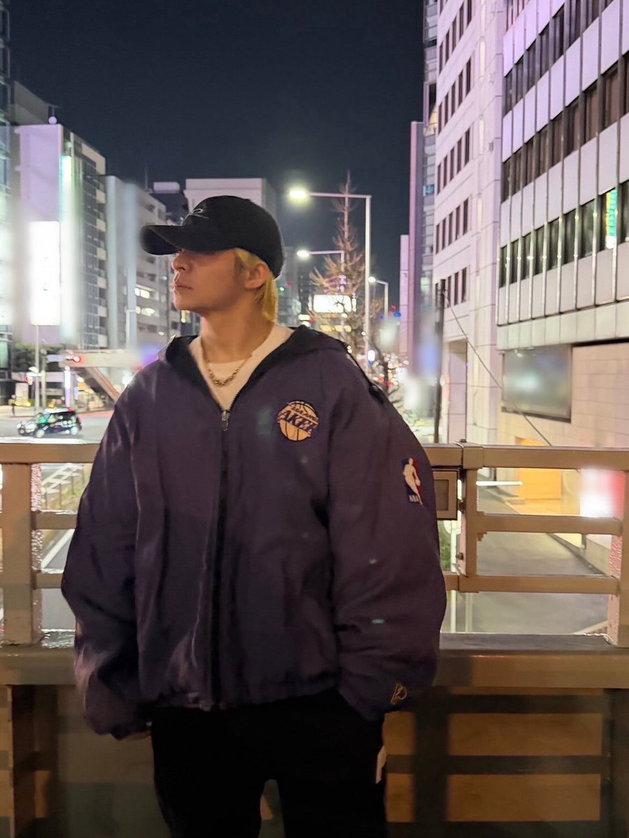 Number_i ・岸優太 夜の街でプライベートショットを披露 「もうATKI