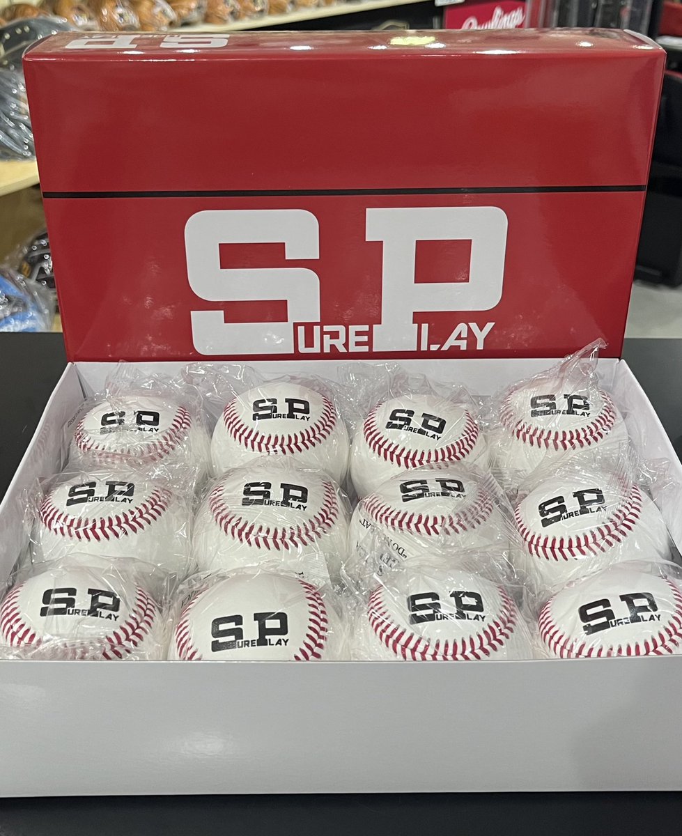 SUREPLAYから硬式練習球が登場‼️ 箱の色が赤い彗星を彷彿とさせますね
