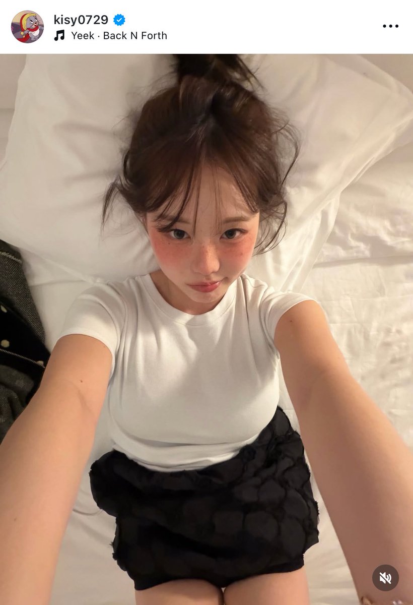 suni__fit's tweet photo. ホンヨンギちゃんって今年34歳なの！？
ヨンギちゃんのみ何らかの力が働いて時止まってる気がしてならない、美容医療とアンチエイジングがんばります🥹童顔羨まC https://t.co/r9ZHZwJKPF
