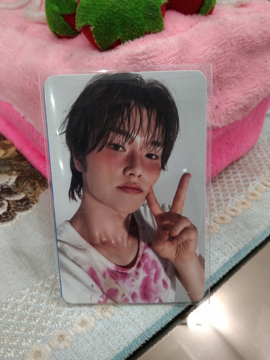 ai (아이) tweet media