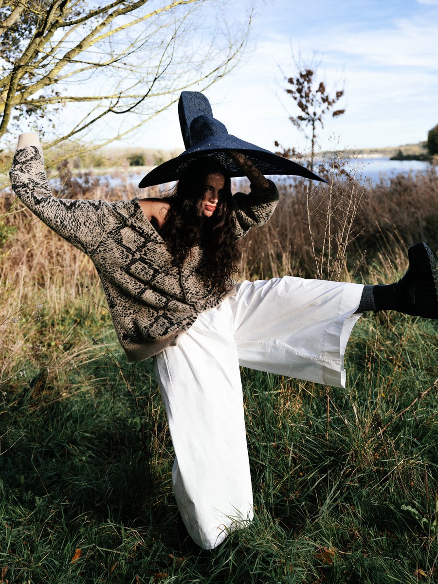 ASTERI ENTERTAINMENT tweet media