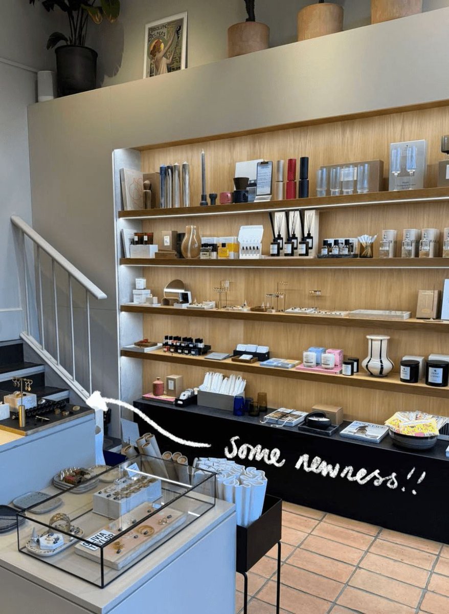 Aleksandra J. Hannah tweet media