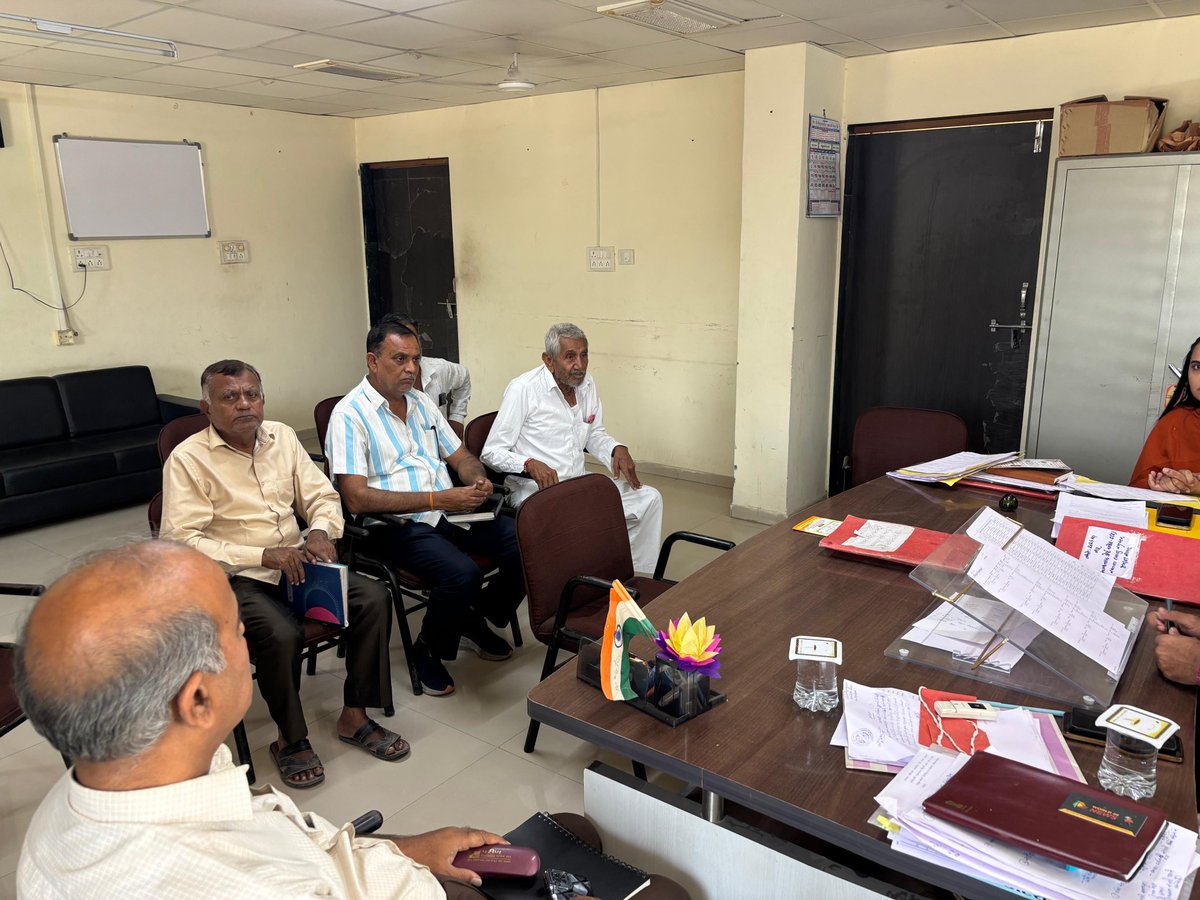 આજરોજ મામલતદાર કચેરી ખેરાલુ મુકામે તાલુકા સ્વાગત કાર્યક્રમ યોજાયો. જે અંતર્ગત અરજદારશ્રીઓના અલગ અલગ વિભાગોને લગતા કુલ-15 પ્રશ્નો પરત્વે હકારાત્મક નિર્ણય લેવામાં આવ્યો.