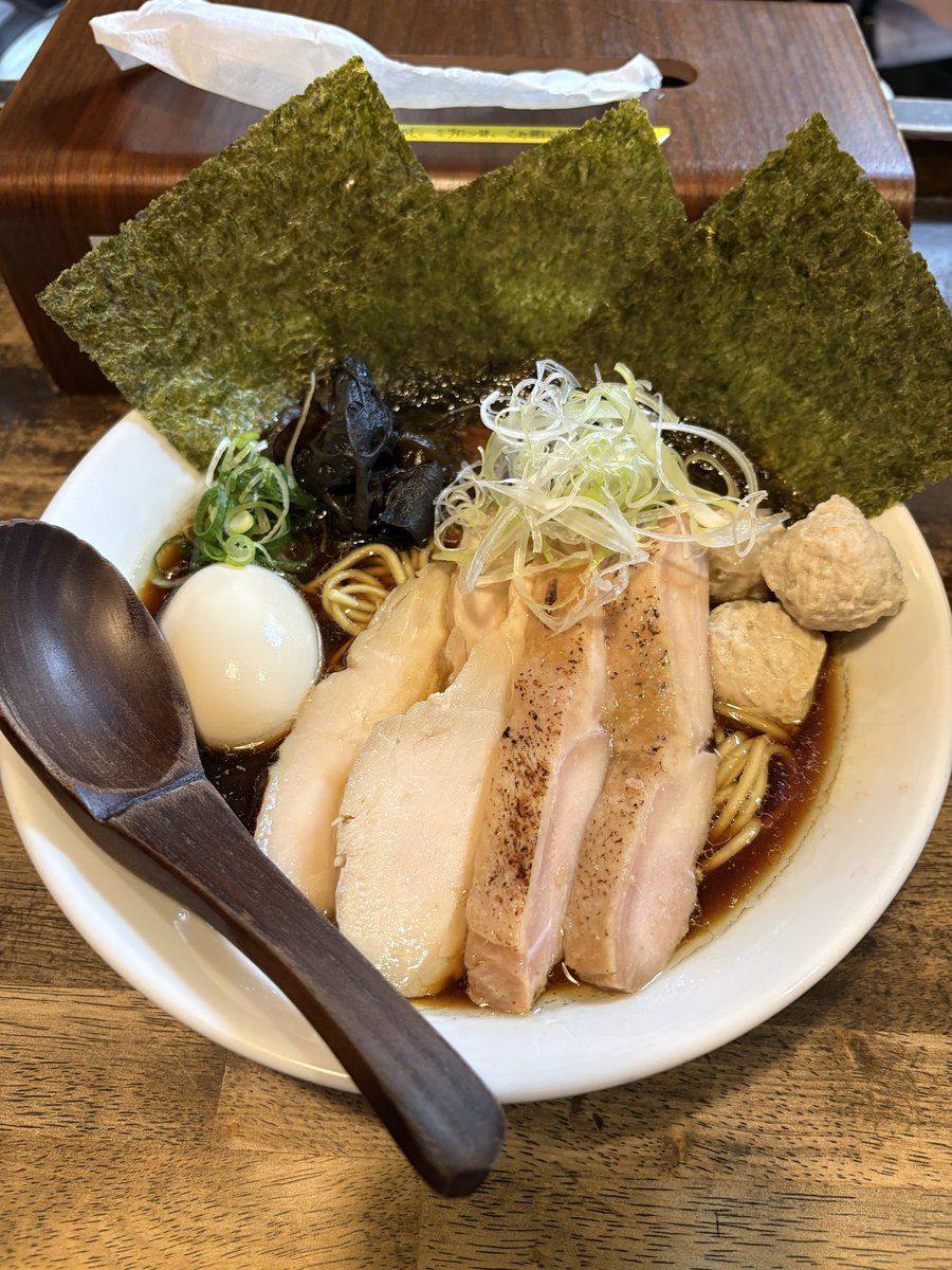 らーめん　チキント@立川
スペシャル鶏中華そば🍜🐓

#立川
#村上朝日製麺
#1350円
#チキント
#無化調
#ワンオペお疲れ様です
