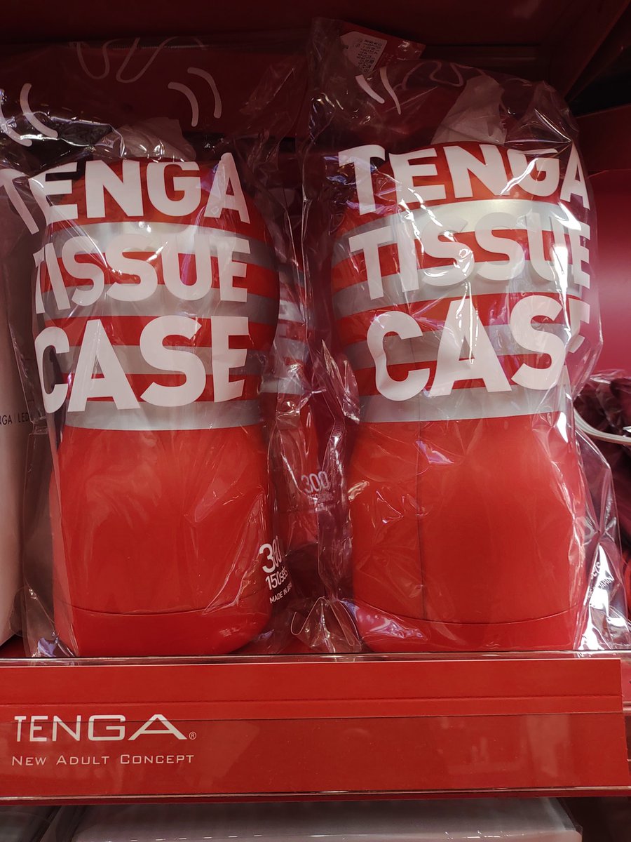 TENGASHOP_KYOTO's tweet photo. 花粉の季節に備えてTENGA 型のティッシュケースはいかがですか？場所を取らないスタンドタイプで、抜きごこちも抜群です！
#京都 #テンガ #TENGA #KYOTO #信長書店四条河原町店 https://t.co/BcJDentuKt