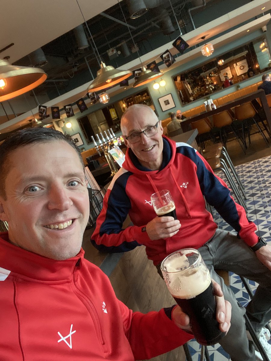 marksamo tweet media