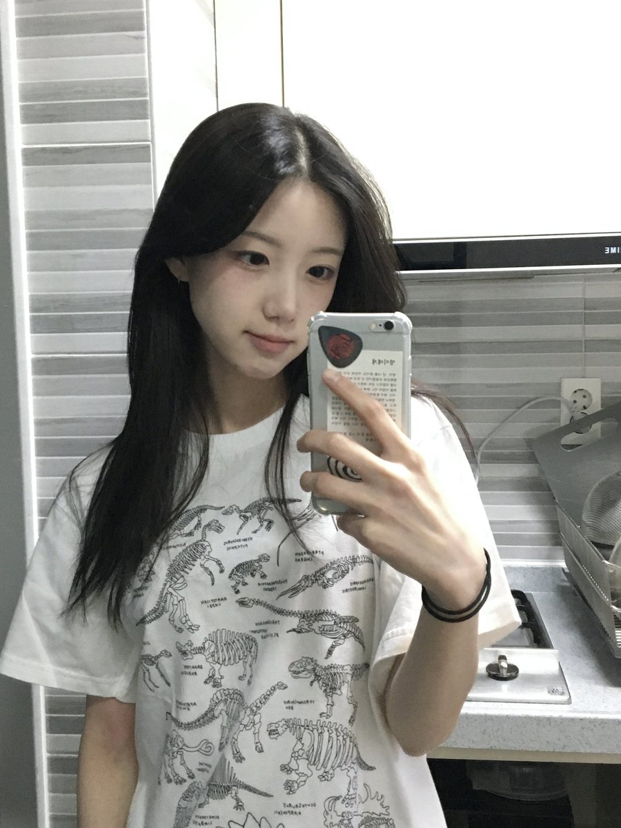 유니클로 키즈에 이런 귀여운 티 있는지 몰랐다고