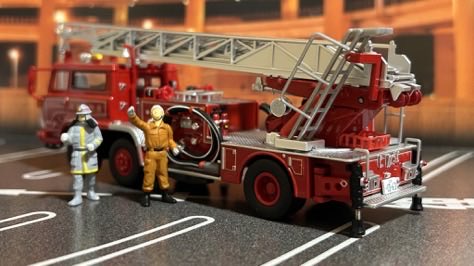 今日の一台 トミカリミテッドヴィンテージネオ 日野 TC343 はしご消防