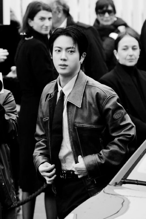 seokjin.bw ⁷ 🐹👨‍🚀ECHO ERA (@btsjin_bw) on Twitter photo 