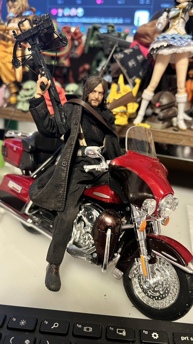 とりあえずダリルのバイク1／18しかないのでコイツで我慢😣