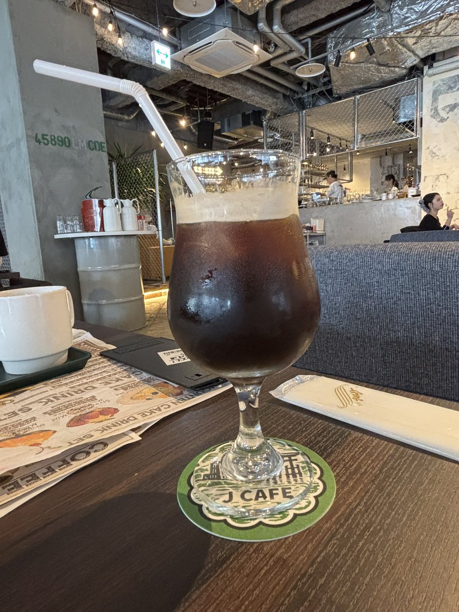 hikarunkarashin's tweet photo. ここ、ばりくつろげるなぁ( ˶ ᷇ 𖥦 ᷆ ˵ )
#jcafe https://t.co/XnEFPoLdZc