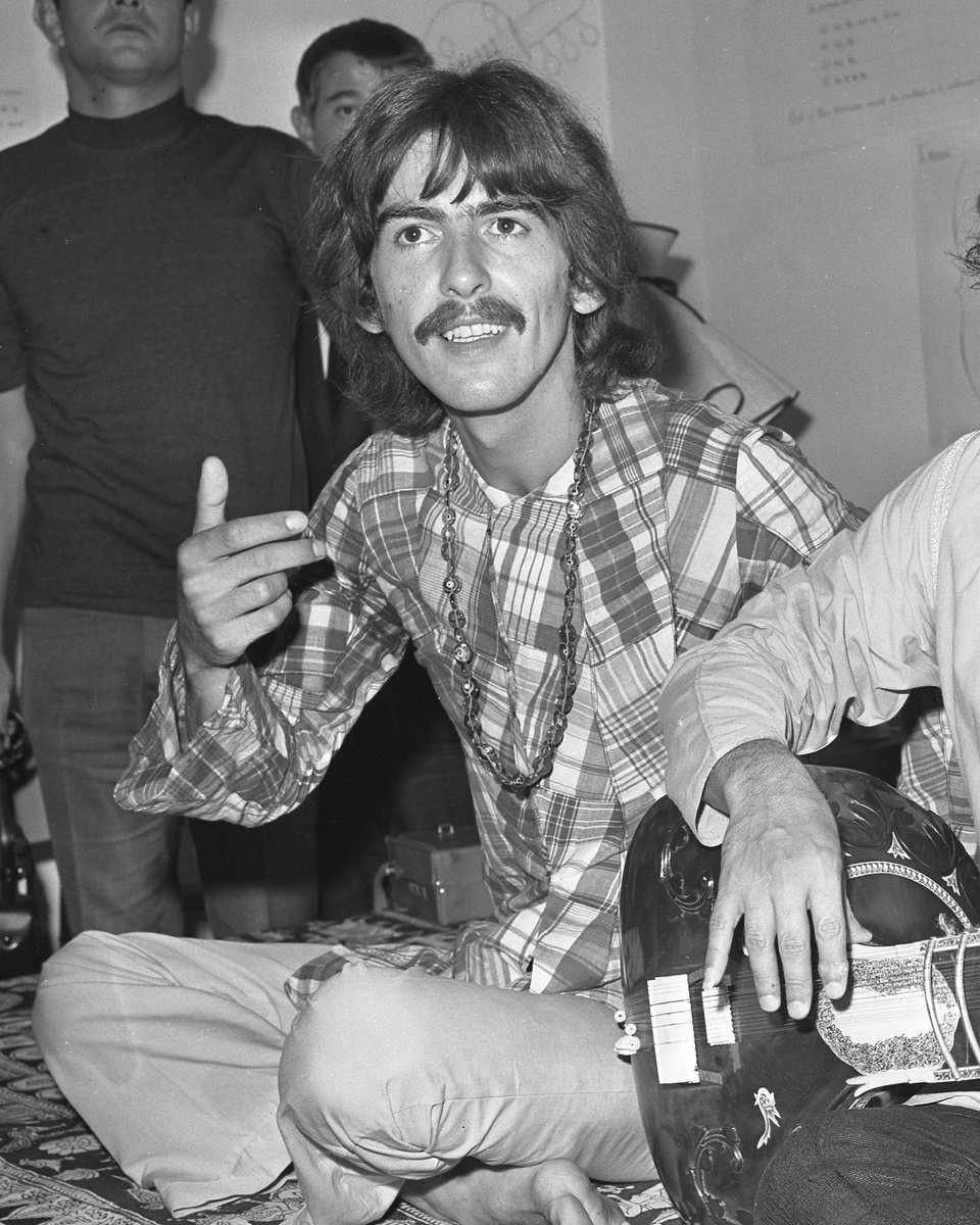 strawberryfield's tweet photo. Remembering George Harrison on what would have been his 83rd birthday 🤍 https://t.co/l6PyllZD7o