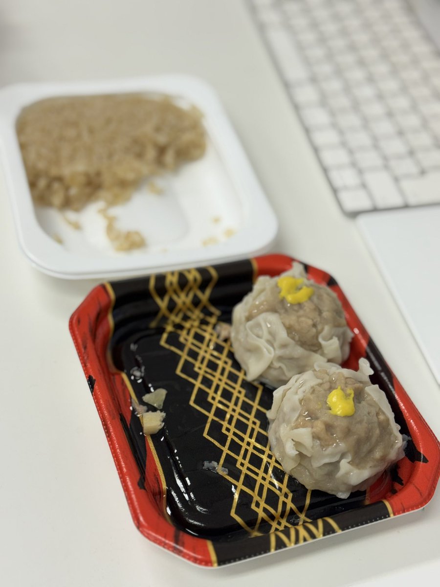 urapuritto's tweet photo. それぞれのごはん。 https://t.co/W2pD8pVQ39