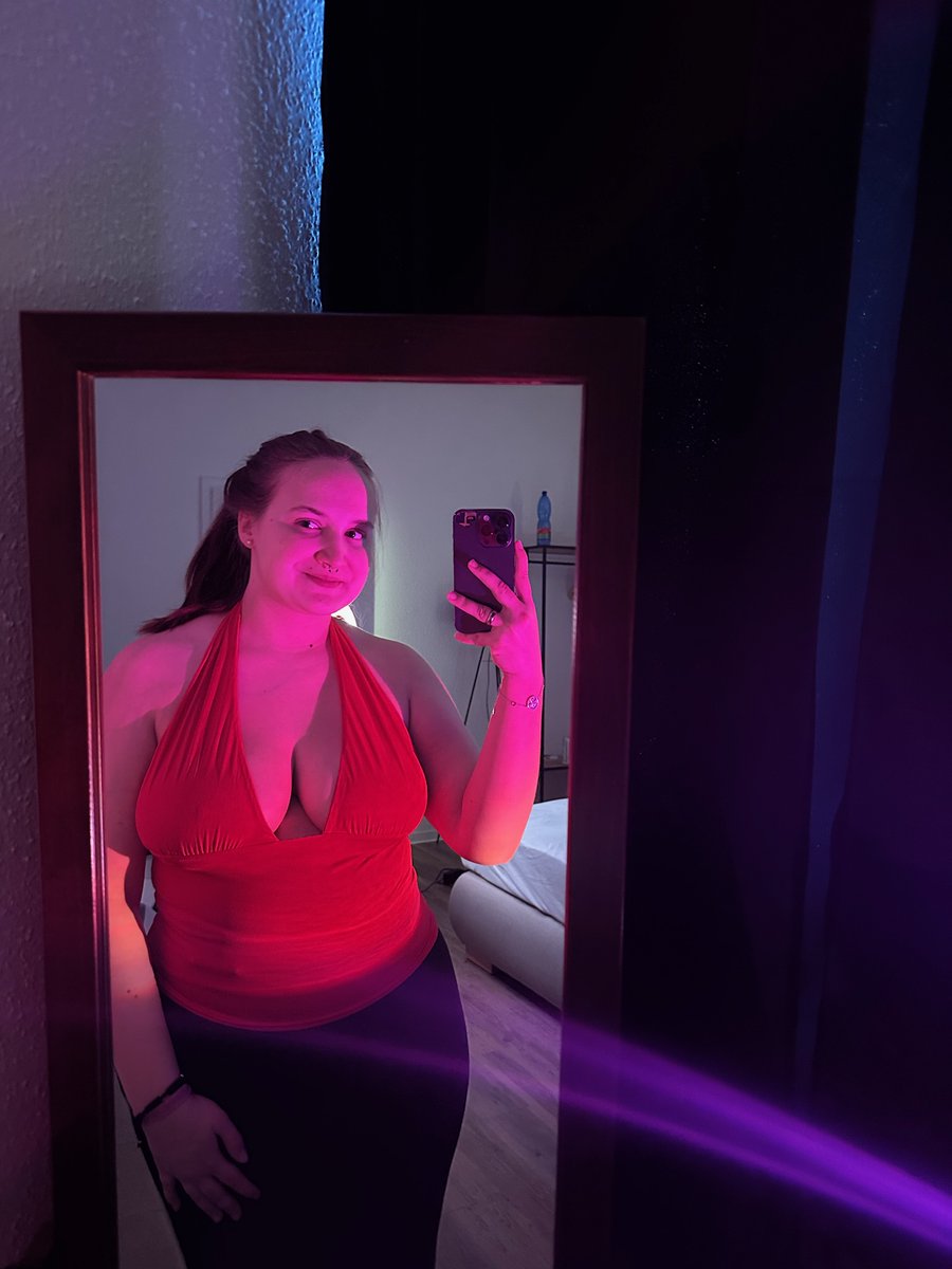 romy reed tweet media