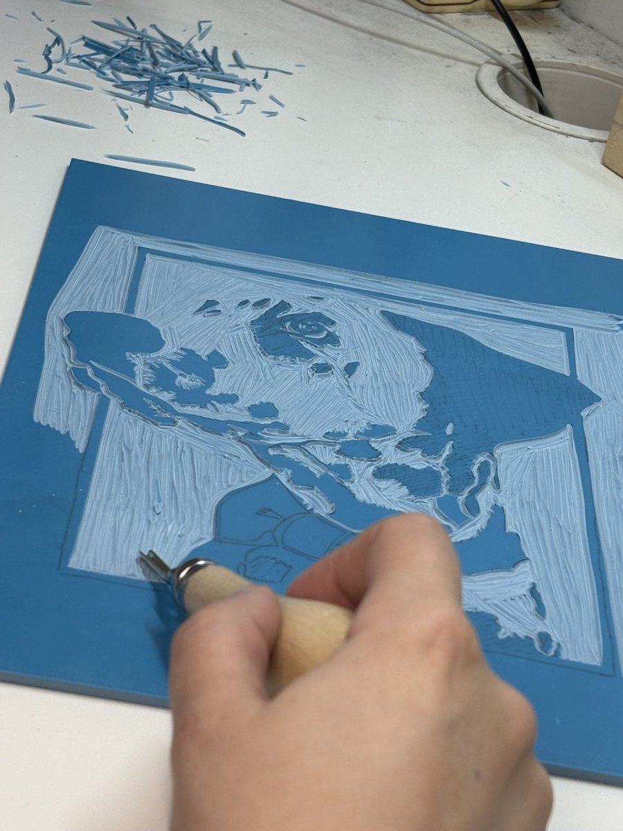 MeganArtUK's tweet photo. Here is some more progress on my latest Lino print - I absolutely love this gorgeous Dalmatian and his adorable bow tie 😍
#dalmatians #spottydog #linoprints https://t.co/ZbH75nZTTV