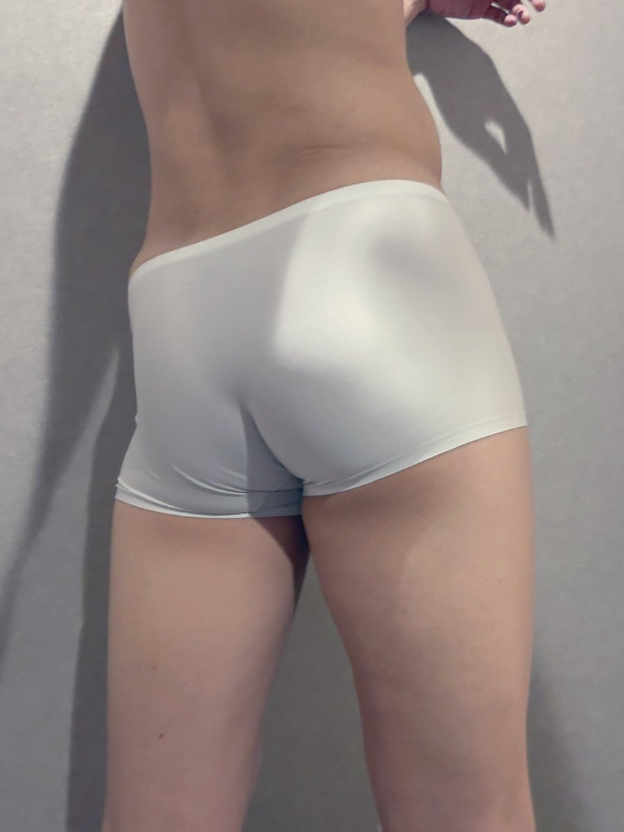 adaccchi7's tweet photo. 合法的に裸体を露出できる場所はありませんか？
身体を見られて男女関係なくおかずにされて性的搾取されたいです。。。

#露出
#オナニー
#性的搾取 https://t.co/BIhHjdPu62