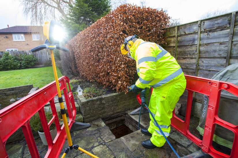 Dasaltd's tweet photo. Blocked drain? 

We provide professional drain unblocking, outdoor drain cleaning and specialist leak detection services across the UK.

Contact DASA today.
https://t.co/yWMCbkqKS2
#Drainage #PropertyCare https://t.co/tsQlkLSbxV