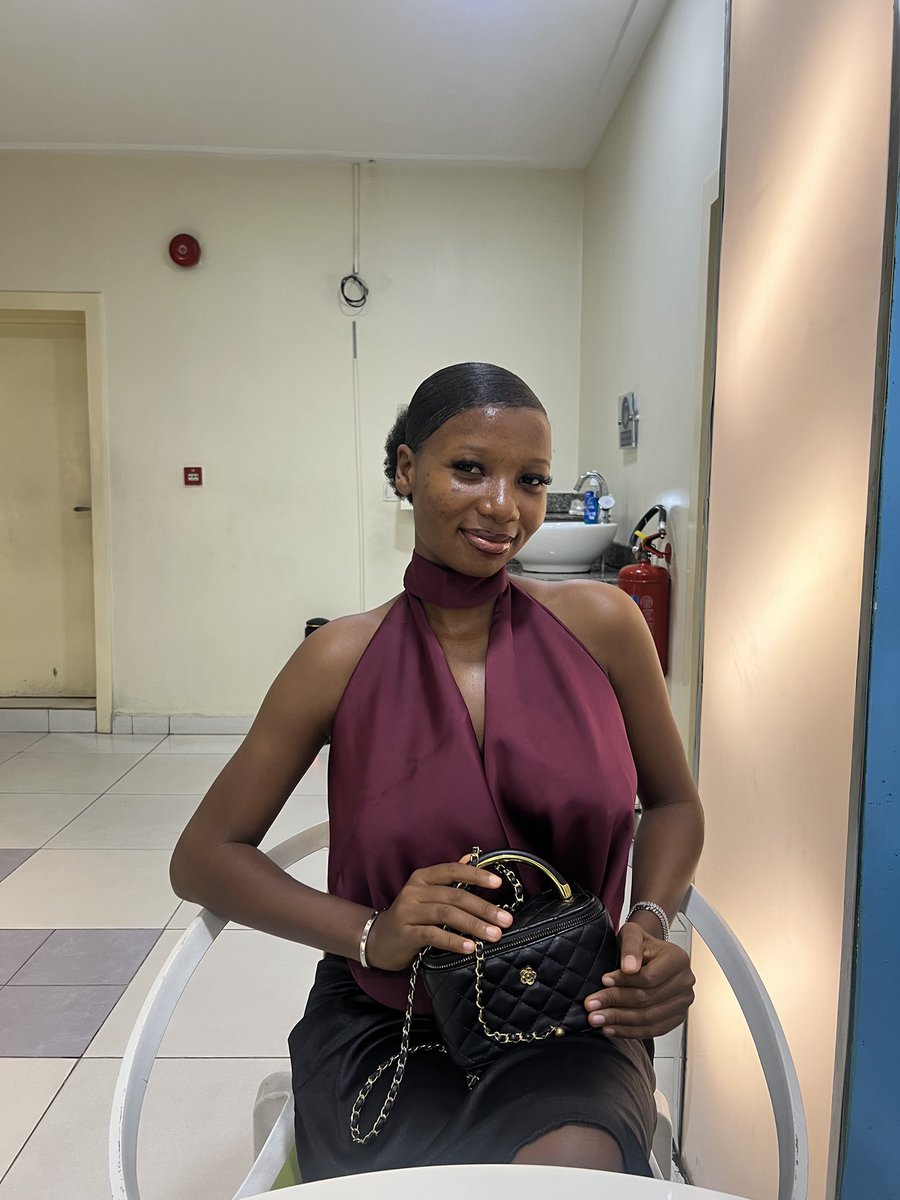 deeeviny's tweet photo. Hi, I’m Divine. 

I’m currently on my journey to becoming a pro graphic designer and would love to connect with fellow creatives and mentors.

Let’s connect and grow together. https://t.co/9AeIlcV7kc