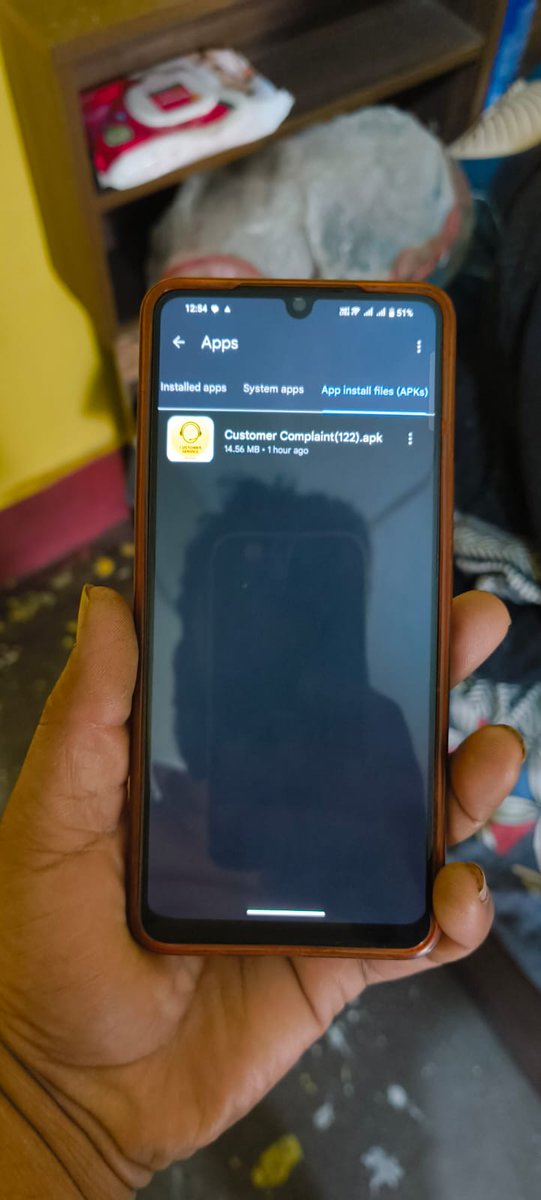 web_developer31's tweet photo. My sister got scammed today, she ordered 180₹ product from myntra she paid through upi, the order was not showing confirmed, so she called customer service number finding it online 08061561999 the service was busy then she got a callback from 07005817401 unknown number https://t.co/ioJn485h8Q