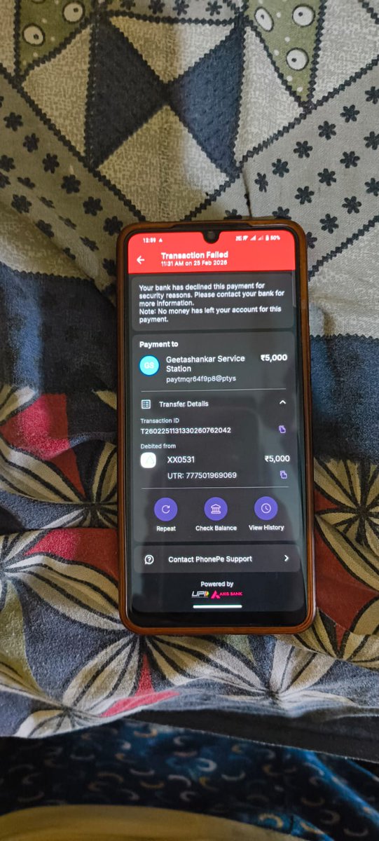 web_developer31's tweet photo. My sister got scammed today, she ordered 180₹ product from myntra she paid through upi, the order was not showing confirmed, so she called customer service number finding it online 08061561999 the service was busy then she got a callback from 07005817401 unknown number https://t.co/ioJn485h8Q