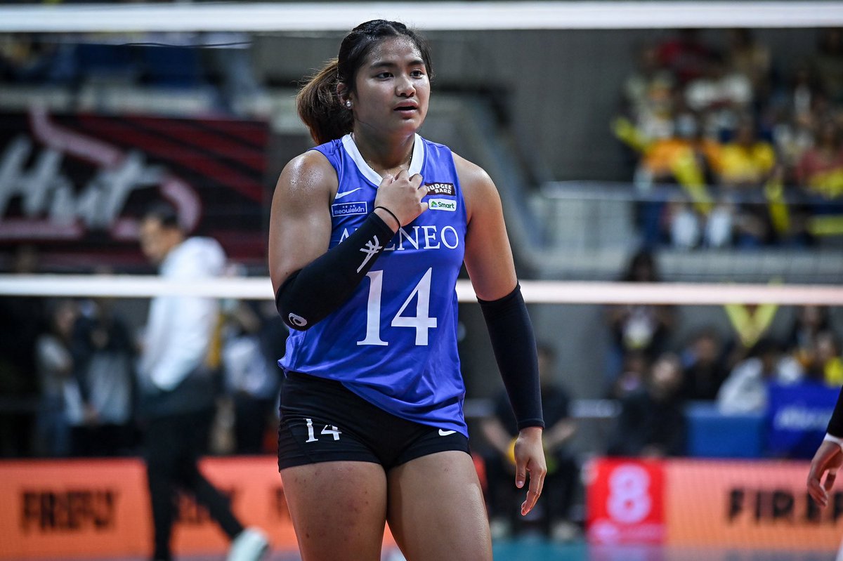 8 pts 10 digs for Ana🔥🙌💙