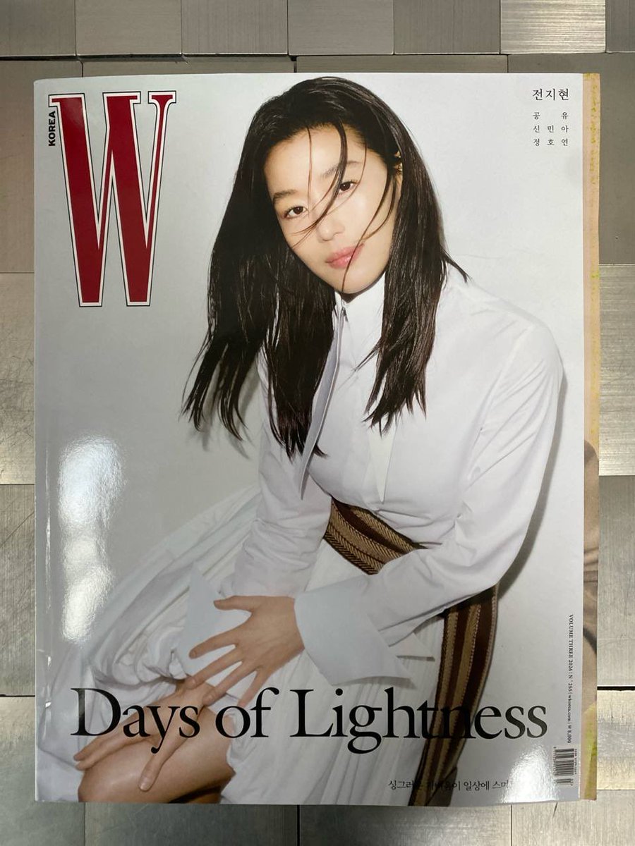 #KyungsellsPasabuy 

KR Address Arrival: W Korea (Cover: Jun Jihyun)