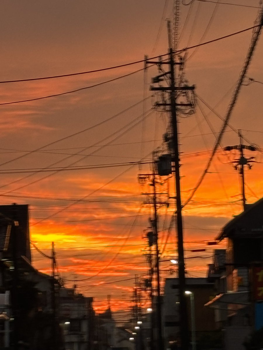 久しぶりの雨上がりの下町の夕焼け
#いまそら