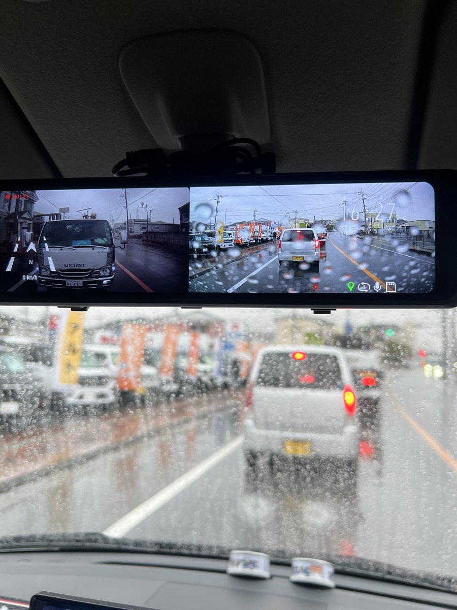 luke51531's tweet photo. 気晴らしに雨の車をイジイジ。
まぁ、配線通しがめんどくさいし工賃が高い理由もわかる。
昔から何かをイジっていると落ち着く性分なわけで、料理・車・植物と長い時間をかけて作っていくのが好きらしい。
#車好きと繋がりたい 
#DIY https://t.co/sltFz9u4ie