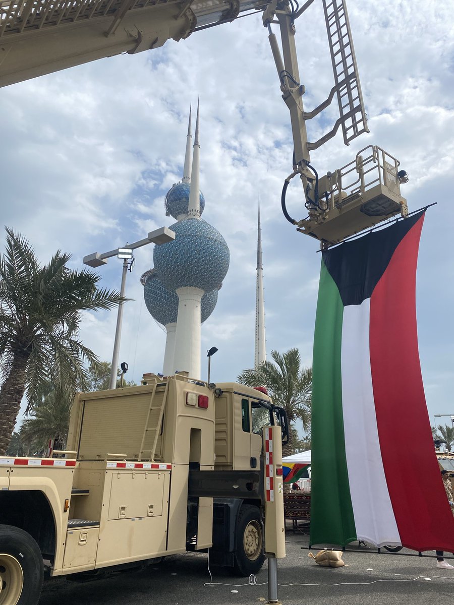 almandeel_h's tweet photo. 25 / فبراير
 Kuwait’s National Day &amp; independency

هذي كويت الثقافة والرخا والرّغد
درّة شعوب الخليج وقرة أعيانها 🇰🇼 https://t.co/Kb1qvTk02R