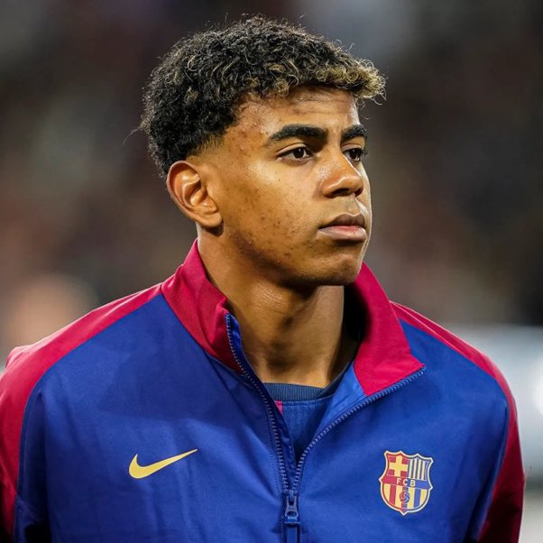 centregoals's tweet photo. 🚨���🎙️| Joan Laporta on Barcelona rejecting PSG offer for Lamine Yamal: 

“PSG offered us €250M for Lamine Yamal two years ago. We turned it down. He was 17 years old — some people thought we were crazy!”

[@JijantesFC] https://t.co/DWx5PeqCqI