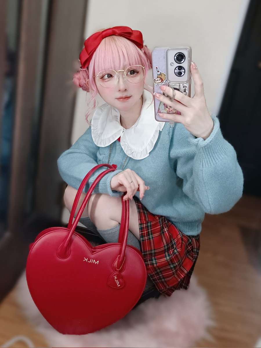 もこ tweet media