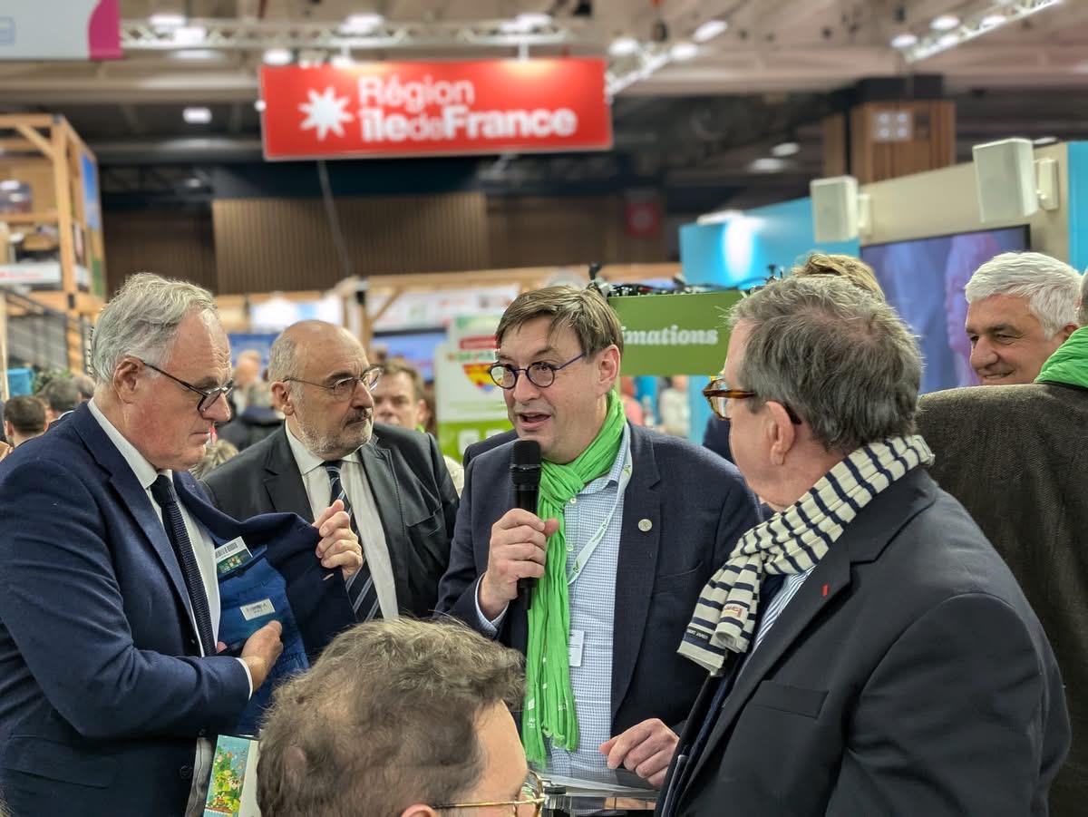 SaveursDeNdie's tweet photo. Retour sur l’inauguration du Pavillon Normandie Vibes au @Salondelagri 🌿

Pour le découvrir et venir nous rencontrer, rendez-vous à Paris - Porte de Versailles, Hall 7.2, stand Saveurs de Normandie J 091 📍

@RegionNormandie 

#saveursdenormandie #SIA2025 #preuvedebonsens https://t.co/NK9dTeRU3y